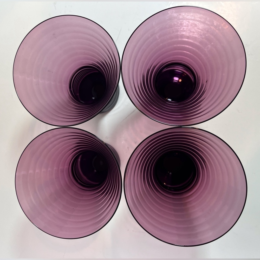 Set of 4 Amethyst Glasses with Embossed Cylindrical Lines - Picture 5 of 8